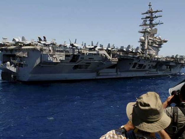 El portaaviones estadounidense USS Eisenhower particip&oacute; en la celebraci&oacute;n anual del D&iacute;a Mar&iacute;timo

Foto: Borja Benjumeda/Reuter-Afp/Efe