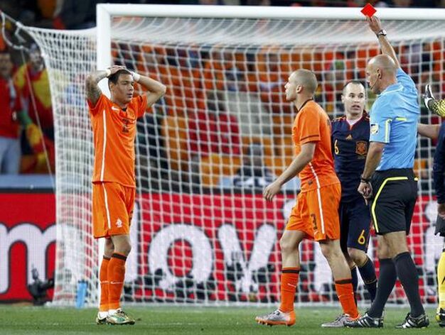 Espa&ntilde;a se corona por primera vez como campeona del mundo tras ganar a Holanda en la pr&oacute;rroga. / Reuters