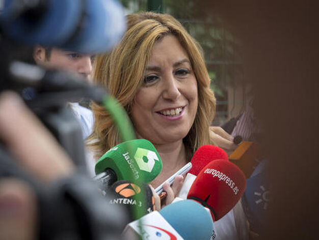Susana D&iacute;az ejerce su derecho al voto.

Foto: EFE