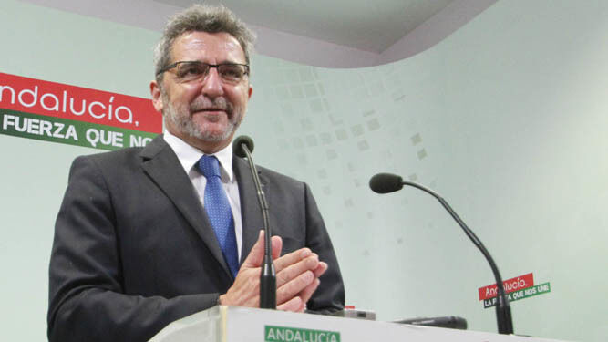 El ex alcalde de Alcalá Antonio Gutiérrez Limones, en un acto del PSOE.