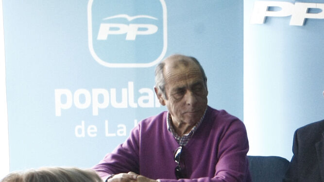 José Antonio Fernández Pons, en una rueda de prensa en la sede del PSOE en mayo de 2013.