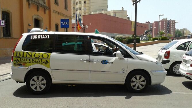 Uno de los taxis adaptados que ya hay en La Línea.
