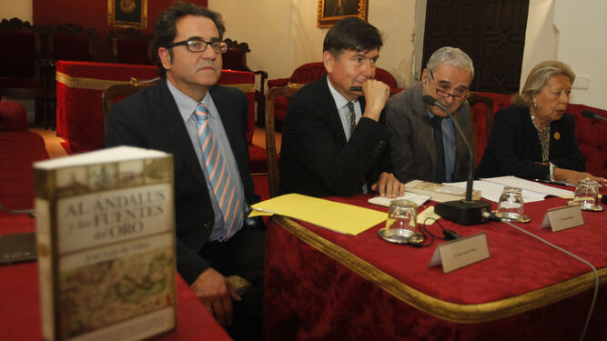 José Luis Villar, Manuel Pimentel, Rafael Valencia y Enriqueta Vila.