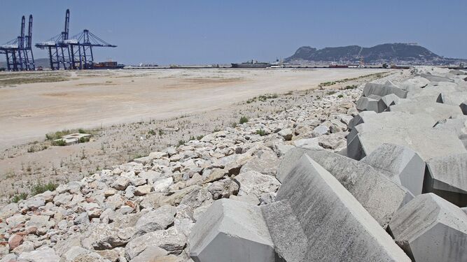 Los terrenos de la Fase B de Isla Verde Exterior, contiguos a los de TTI Algeciras.