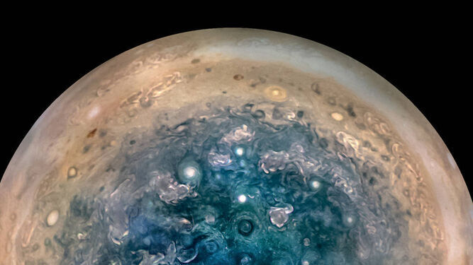 Ciclones en el polo sur de Júpiter
