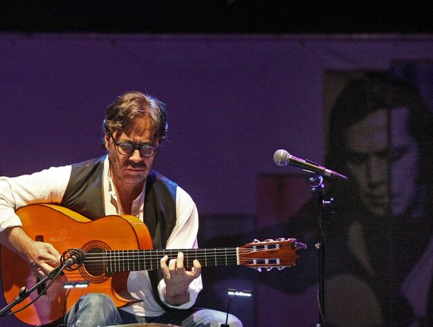Al Di Meola, en el IV Encuentro de Guitarra Paco de Luc&iacute;a