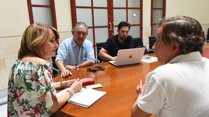 Pintor, Vargas, Fernández y Cabrera, en la reunión para perfilar los últimos detalles de la Palma de Plata.