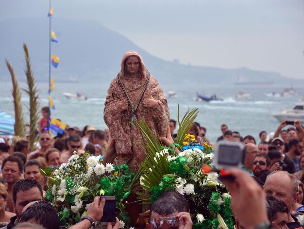 Romer&iacute;a mar&iacute;tima en honor a la Virgen de la Palma