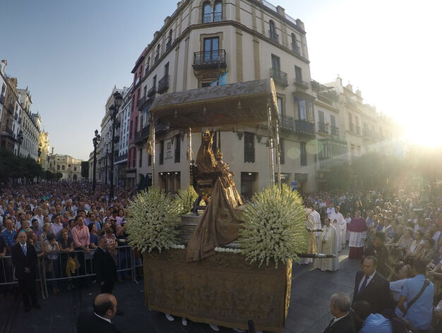 Las procesi&oacute;n de la Virgen de los Reyes
