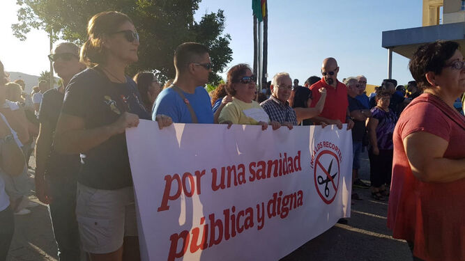 Varios manifestantes en Algeciras.