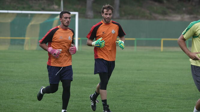 Los dos porteros de la Unión, Goito -izquierda- y Gonzalo, se disputarán el puesto de titular.
