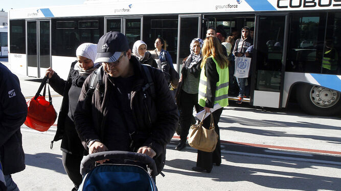 Llegada de 198 refugiados desde Grecia a Madrid, el grupo más grande desde el inicio del proceso de reubicación.