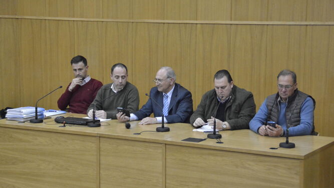 La directiva del Algeciras CF, en su última asamblea, en febrero.
