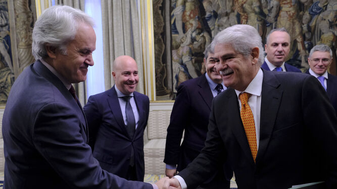 El ministro Dastis recibe a los alcaldes del Campo de Gibraltar