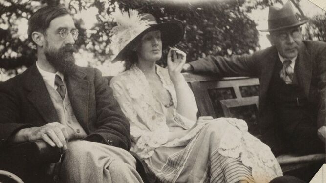 Lytton Strachey (Londres, 1880-Ham, 1931) y Virginia Woolf (Londres, 1882-Lewes, 1941), en una imagen sin fechar.