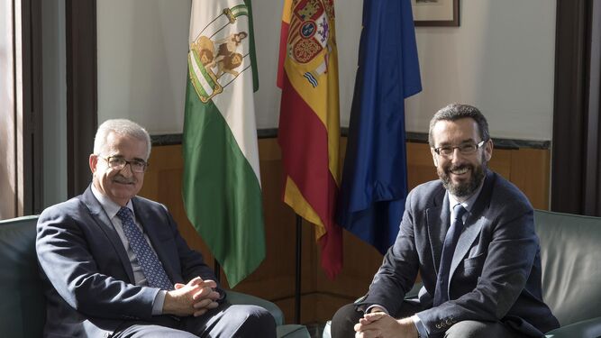 Manuel Jiménez Barrios, vicepresidente de la Junta, y Juan Franco, Alcalde de La Línea