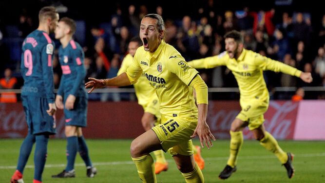 Ünal celebra el gol de la victoria del Villarreal.