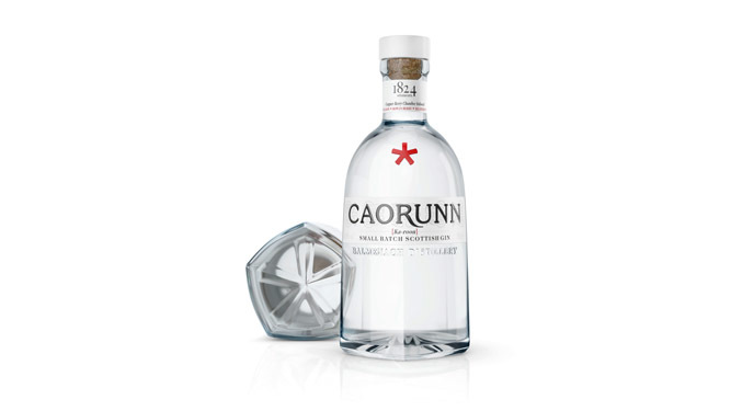 Nueva botella de Caorunn con su perfect serve.
