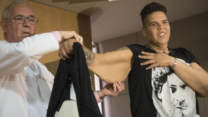 Juan Manuel perdió casi 200 kilos tras un bypass gástrico.