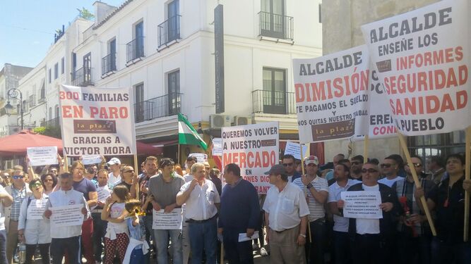 Los placeros de Sanlúcar piden diálogo al alcalde