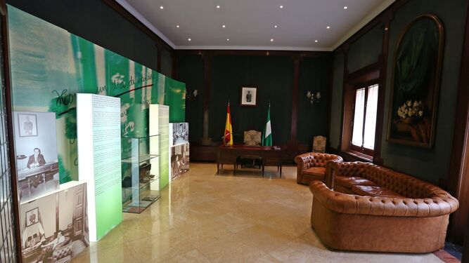 El primer despacho de Plácido Fernández Viagas en la Diputación de Sevilla.