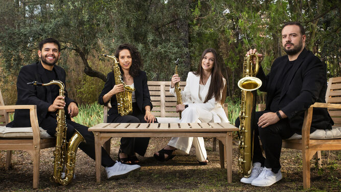 La actual formación de Rhea Quartet: Pablo Fernández, Rocío Sánchez, Iris Guzmán y Jaime Augusto Serrano.