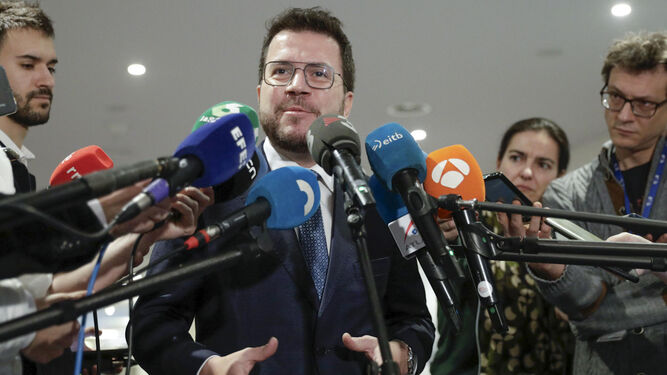 Pere Aragonès hace declaraciones a los periodistas este miércoles en Bruselas.