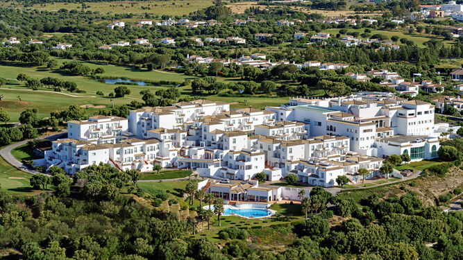 Vista aérea del hotel resort Fairplay ubicado en Benalup