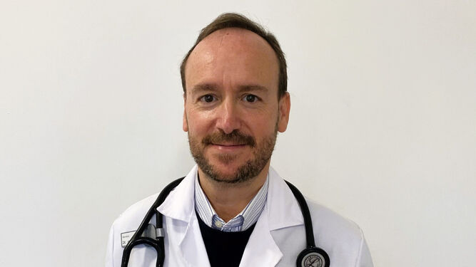 El doctor Manuel Ruiz, coordinador dee Cardiología del Hospital Quirónsalud Campo de Gibraltar.