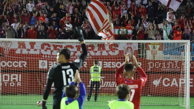 La afición del Algecira CF, contenta tras el 0-0 frente al Málaga