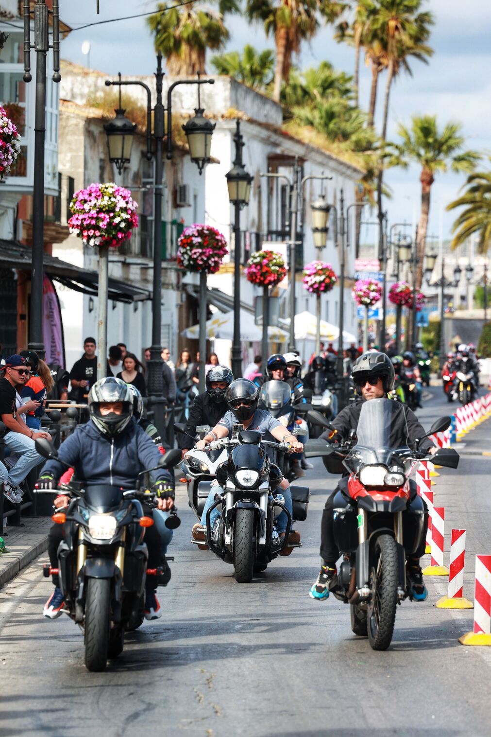 Las im&aacute;genes del viernes de Motorada en El Puerto por el Gran Premio de Motociclismo de Jerez 2024
