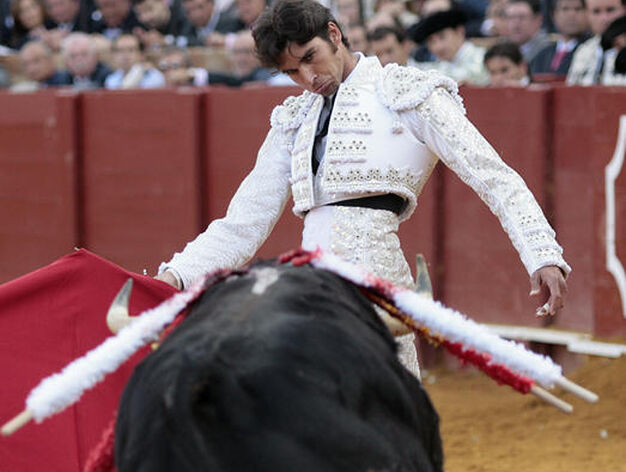 Caytetano Rivera Ord&oacute;&ntilde;ez debut&oacute; en la Maestranza como matador de modo discreto.

Foto: Juan Carlos Mu&ntilde;oz
