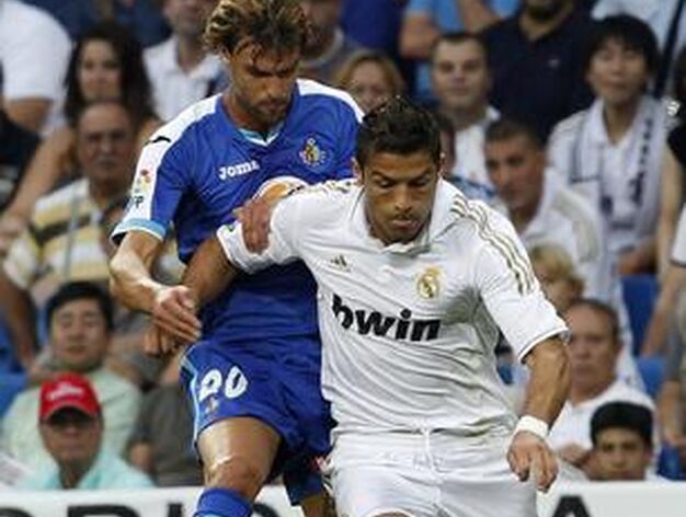 El Real Madrid cumple ante el Getafe en el Bernab&eacute;u (4-2). / Reuters
