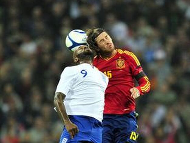 Espa&ntilde;a cae ante Inglaterra en un amistoso en Wembley (1-0). / AFP