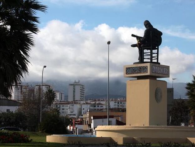 Estatua dedicada al m&uacute;sico en Algeciras. / Andr&eacute;s Carrasco