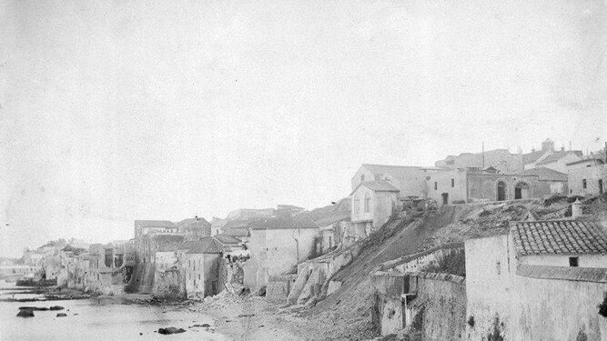 El terraplén del Murillo, antes de la construcción de la Escalinata.