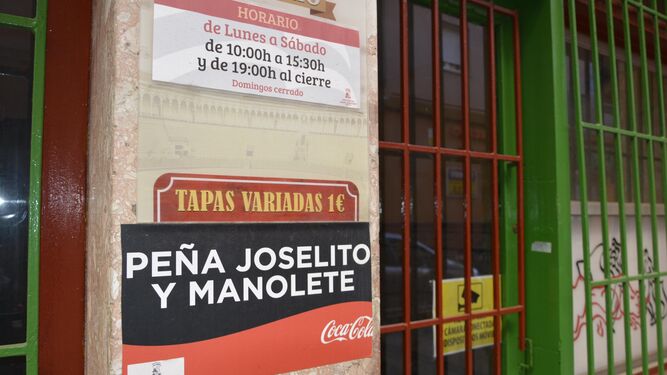 La Peña Joselito-Manolete, con la puerta cerrada, ayer.