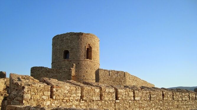 Imagen del castillo de Jimena.