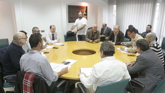 Una reunión de mediación en el Sercla de Algeciras, el pasado año.