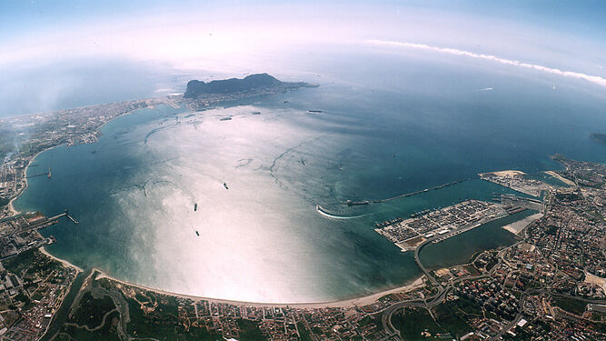 Vista aérea de la bahía de Algeciras.