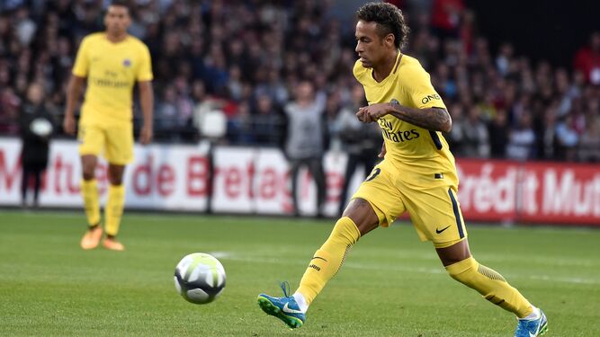 Neymar, en su primer partido con el PSG.