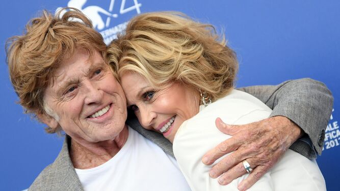 Robert Redford y Jane Fonda, ayer en el Festival de Venecia.