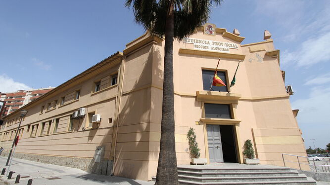 El edificio de la Audiencia Provincial en Algeciras.