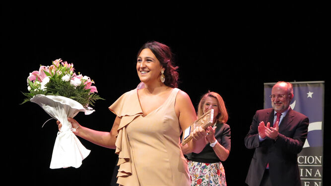 La cantaora jerezana Lela Soto 'Sorrdera' tras recoger su premio en el Teatro Central de Sevilla el pasado martes.