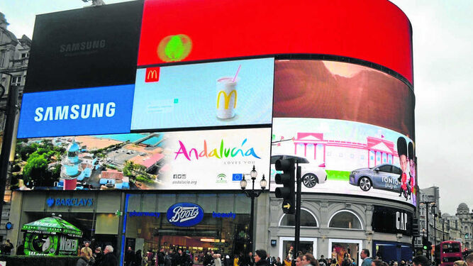 Carteles promocionales de Andalucía en Piccadilly la pasada edición del World Trade Market.
