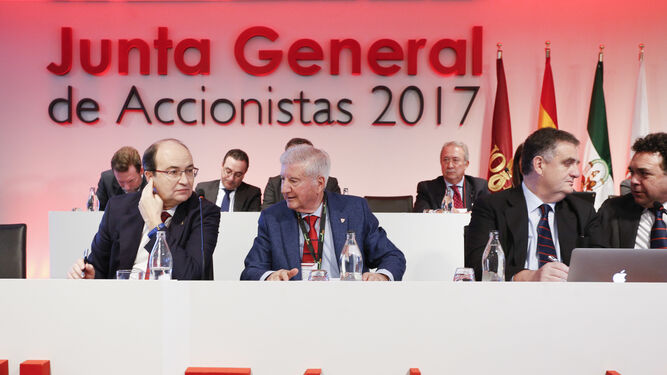La Junta General del Accionistas del Sevilla FC, en im&aacute;genes