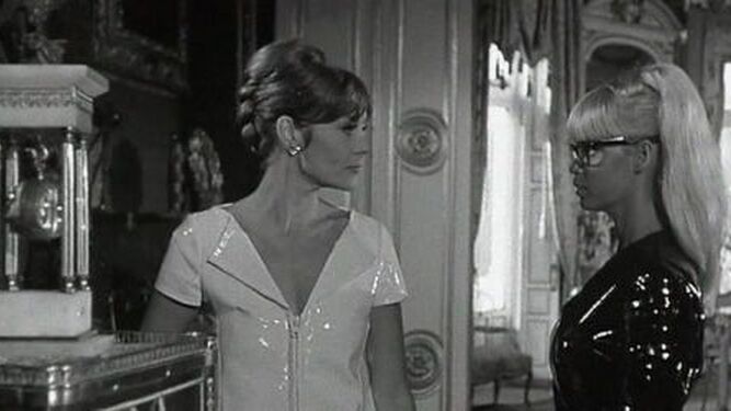 La actriz algecireña Aida Power, a la derecha en una película.