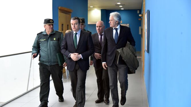 Jesús Núñez, Antonio Sanz, Alonso Gómez, Nacho Macías y Agustín Muñoz, ayer en el Palacio de Congresos linense.