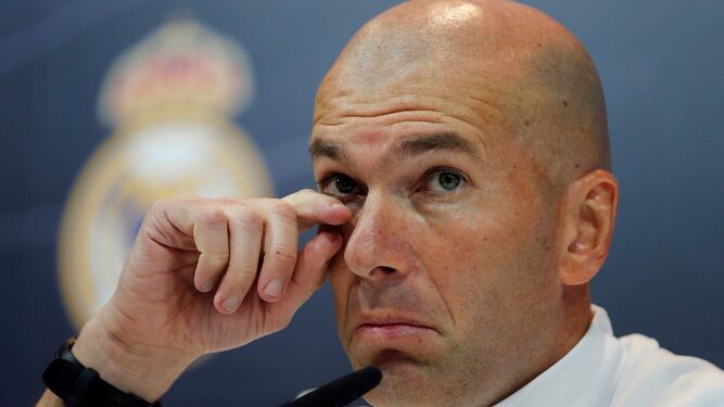 Zidane, durante la rueda de prensa