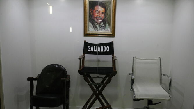Una silla utilizada por Galiardo en 'Turno de oficio', en su exposición.
